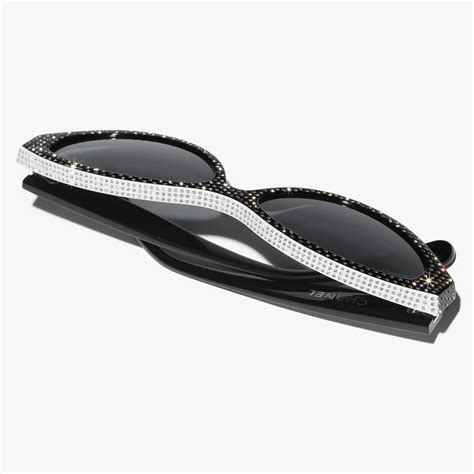 Oval Sunglasses Acetate & Diamanté Black & White. Lenses: .